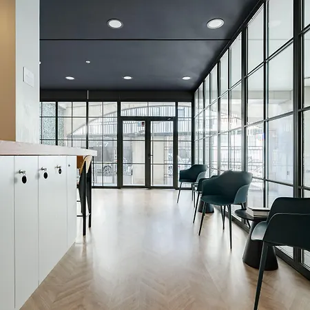 Feelathome Waldorf Suites Apartments-2